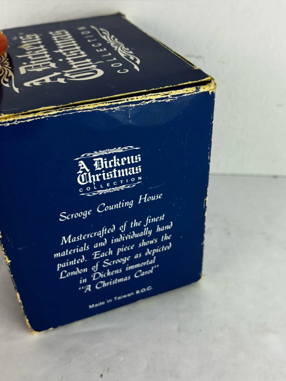 A Dickens Christmas Collection 1988 NIB Scrooge’s Counting House Figurine